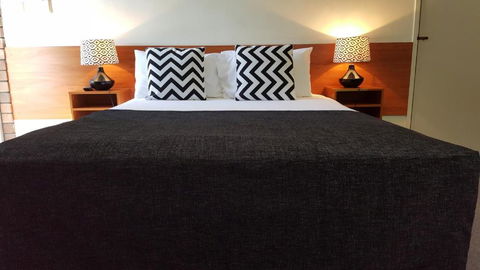 Hampton Villa Motel - New South Wales Tourism  1