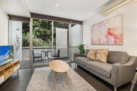 Ground Floor Terrace Unit Near Edinburgh Gardens - New South Wales Tourism  3