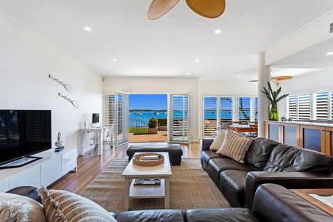 H3 Port Stephens - New South Wales Tourism  2