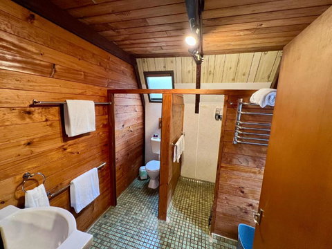 Hakea At Porongurup Chalets - New South Wales Tourism  3