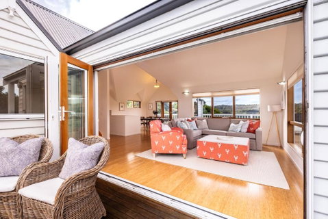 Hamptons Hideaway - Freycinet Holiday Houses - New South Wales Tourism  3