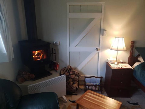 Handsome Hills Dairy Retreat - New South Wales Tourism  3