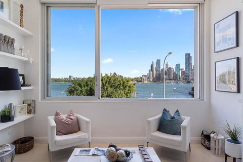 Harbourview - The Best Views Of Sydney - New South Wales Tourism  1