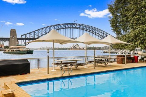 HENRY12 Self- Catering - New South Wales Tourism  0