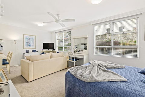 HENRY12 Self- Catering - New South Wales Tourism  2