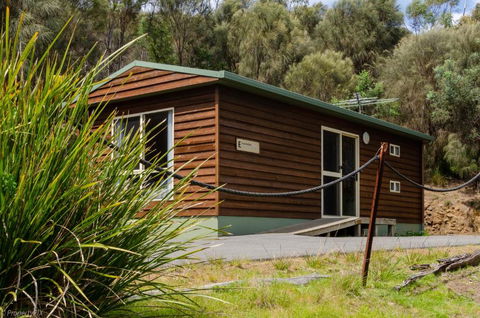 Hobart Bush Cabins - New South Wales Tourism  0