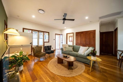 House Of Fairy Wren -Charming Queenslander Cottage Mins Drive To Brisbane CBD And Gabba Stadium! - New South Wales Tourism  0