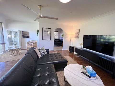 Humble & Homely - New South Wales Tourism  0