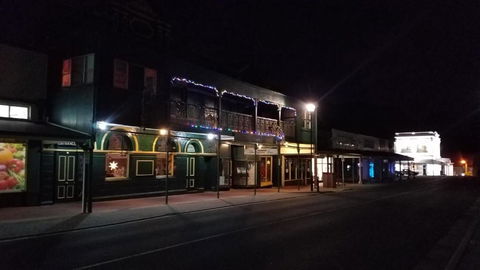 Hunters Hotel - New South Wales Tourism  1