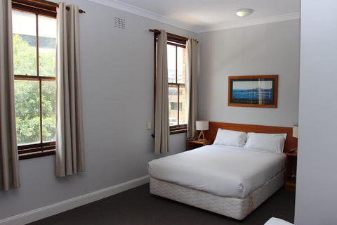 Hurstville Ritz Hotel - New South Wales Tourism  1