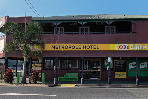 Hotel Metropole Proserpine - New South Wales Tourism  1