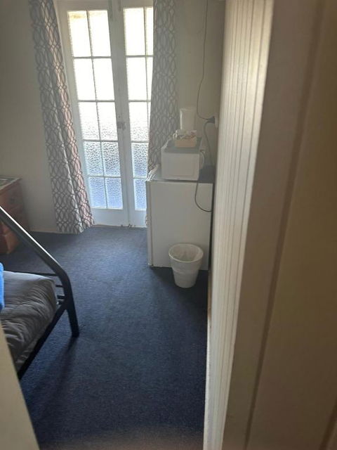 Hotel Metropole Proserpine - New South Wales Tourism  2