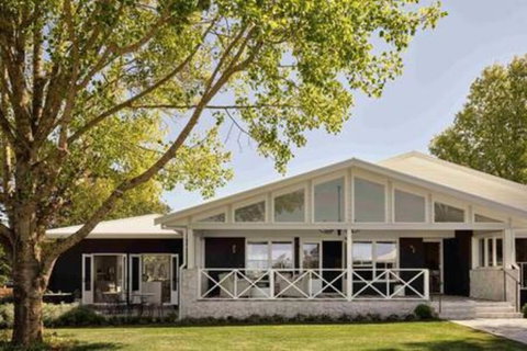 Isca House, Exeter, NSW - New South Wales Tourism  1