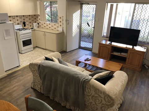 Affordable Comfortable Inglewood Apartment+Pool - New South Wales Tourism  3