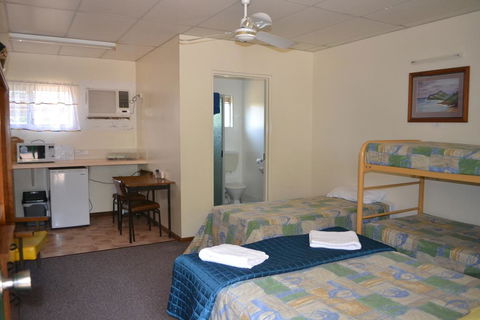 Affordable Gold City Motel - New South Wales Tourism  2
