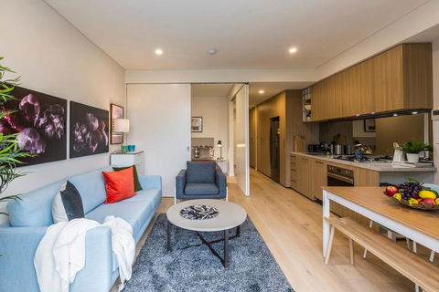 Air Conditioned One Bedroom With Pool Close To CBD - New South Wales Tourism  3