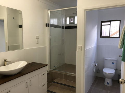Airlie Getaway Unit 3 - New South Wales Tourism  2