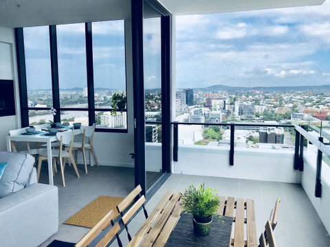 AirTrip Apartments On Merivale Street - New South Wales Tourism  1