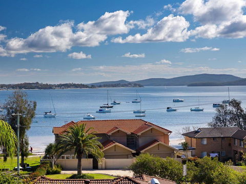 Aislinn' 3/273 Corrie Parade - Air Con, Water Views, BBQ - New South Wales Tourism  0