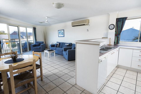 Alexander Beachfront Apartments - New South Wales Tourism  3