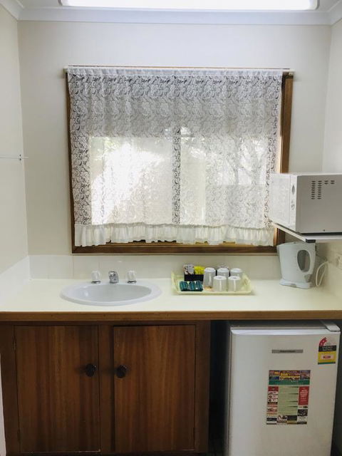 Alfred Motor Inn - New South Wales Tourism  3