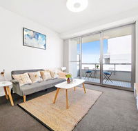 All amenities only downstairs 20 mins to CBD - New South Wales Tourism 