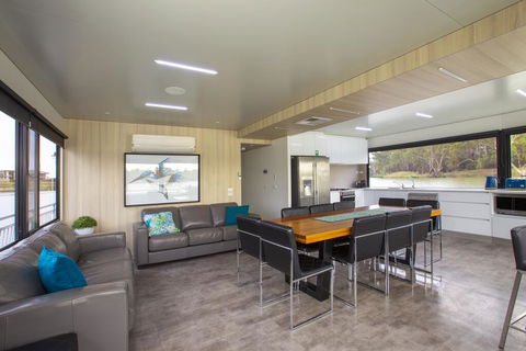 All Seasons Houseboats - New South Wales Tourism  3