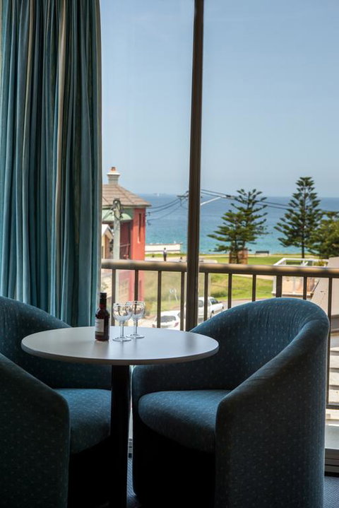 Alloggio Newcastle Beach - New South Wales Tourism  3