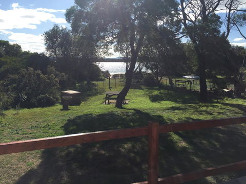 Alluvion Beach Cottage - New South Wales Tourism  1