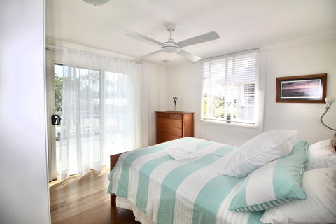 Aloha Alex Beach House Pet-friendly- 450m To The Beach - New South Wales Tourism  0