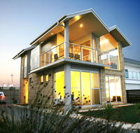 Aloha Beachfront Port Fairy - New South Wales Tourism 