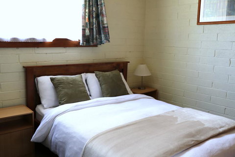 Alpenhorn Holiday Units - New South Wales Tourism  3