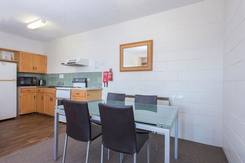 Alpine Apartment - Great Location With Views Of Lake Jindabyne - New South Wales Tourism  3