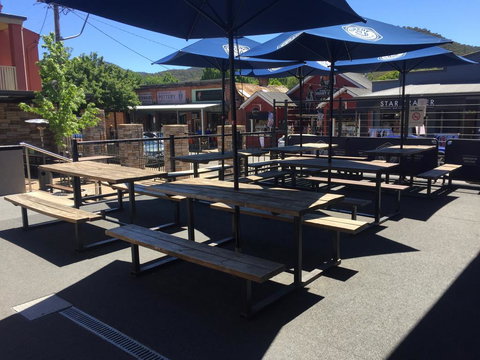 Alpine Hotel Bright - New South Wales Tourism  3