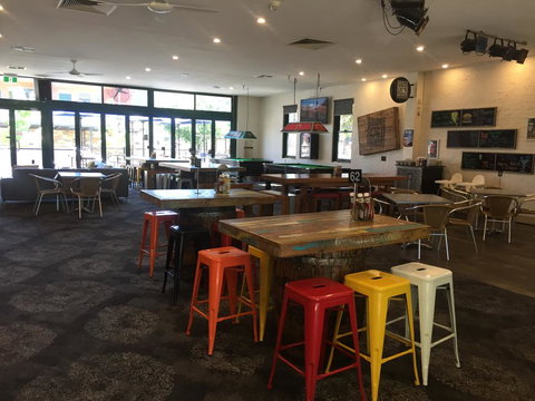 Alpine Hotel Bright - New South Wales Tourism  1