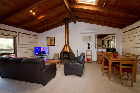 Alrima Lodge, Bright - New South Wales Tourism  2