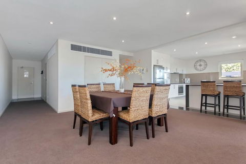 Alta Mira, Unit 14, 12 - 14 Soldiers Point Rd - New South Wales Tourism  3