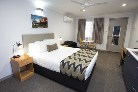 Altitude Motel Apartments - New South Wales Tourism  2