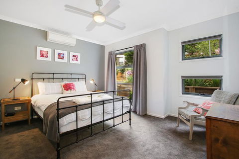Always Bright - A Bright Escape - New South Wales Tourism  0