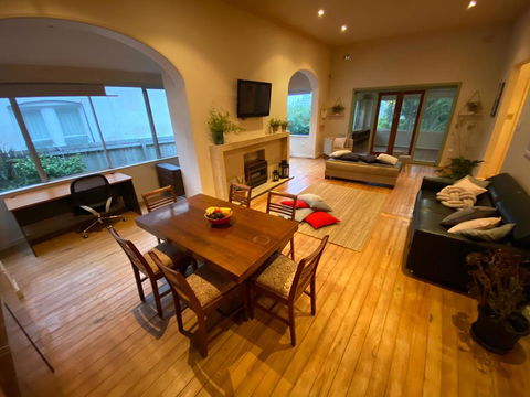 Amazing And Big Home With View - New South Wales Tourism  0