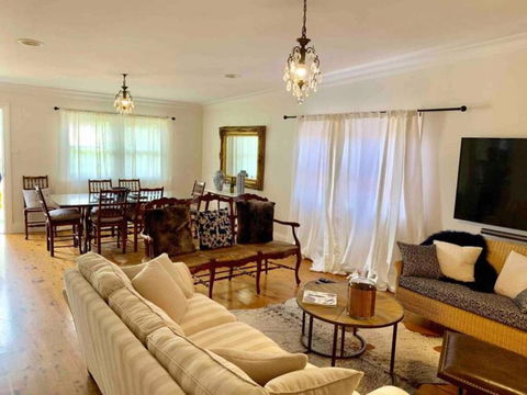 Ambrose On Byng - Central Location W/ 2 Bathroom - New South Wales Tourism  1