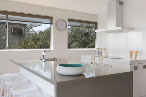 Anchor Beachfront Retreat - New South Wales Tourism  2