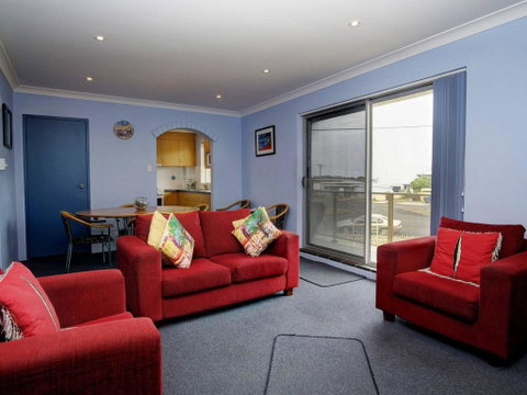 Anchorage 7 Beautifully Renovated Close To Rockpool - New South Wales Tourism  0