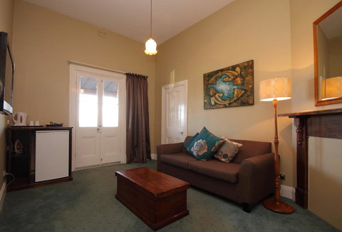 Anchorage Seafront Hotel - New South Wales Tourism  1