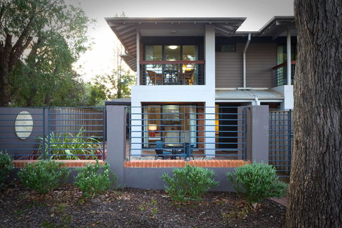 Apartment 46 - New South Wales Tourism  2