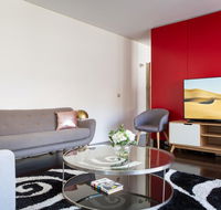 Apartment with Balcony and Parking near Racecourse - New South Wales Tourism 