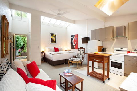 Apartments On Elsmere - New South Wales Tourism  0