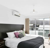 APOLLO 13 STUDIO - free wifi opposite beach - New South Wales Tourism 