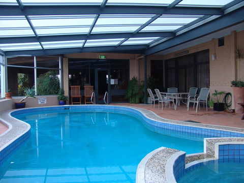 Apollon Motor Inn Victor Harbor - New South Wales Tourism  0
