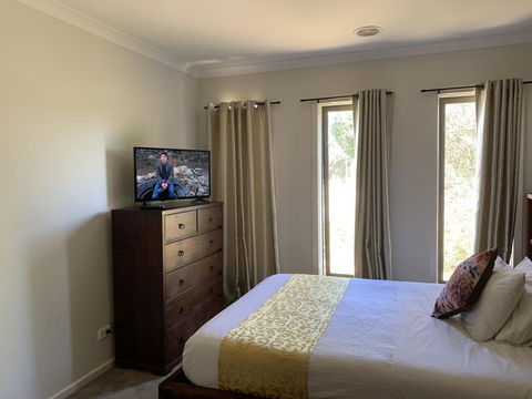Apple House - New South Wales Tourism  3
